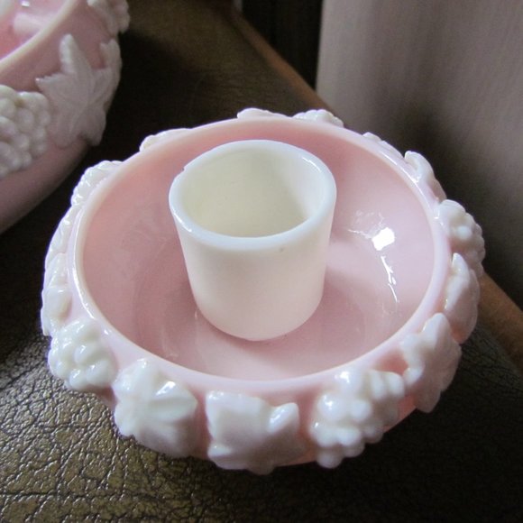 Verithin Lenwile Ardalt Pink Porcelain Flower Ring Centerpiece & Candle Holders - Picture 3 of 9